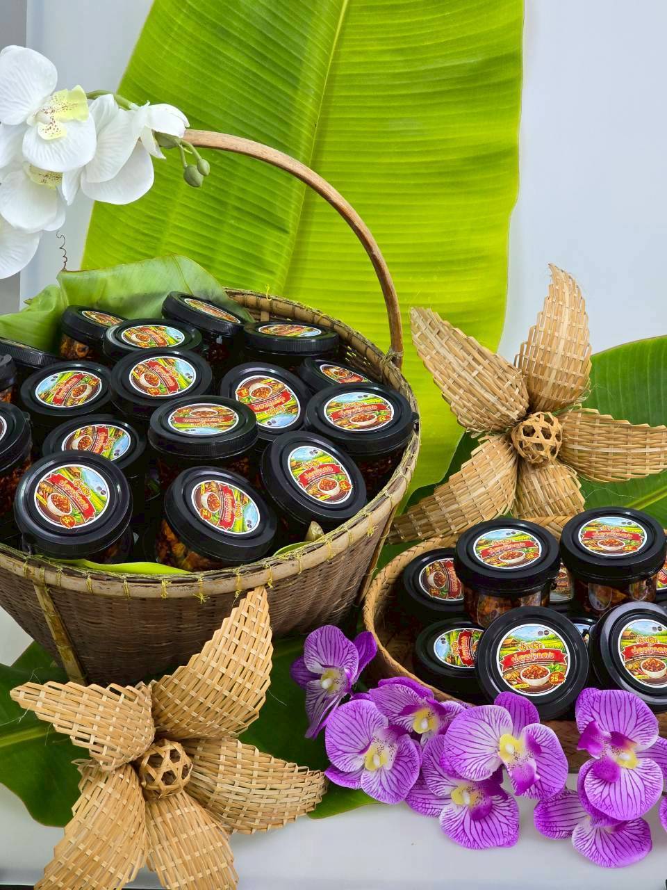 พช.หนองนาคำ: ขับเคลื่อนกลุ่มผู้ผลิตผู้ประกอบการ OTOP ตำบลกุดธาตุ